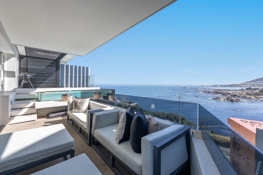 3 Bedroom Property for Sale in Bakoven Western Cape